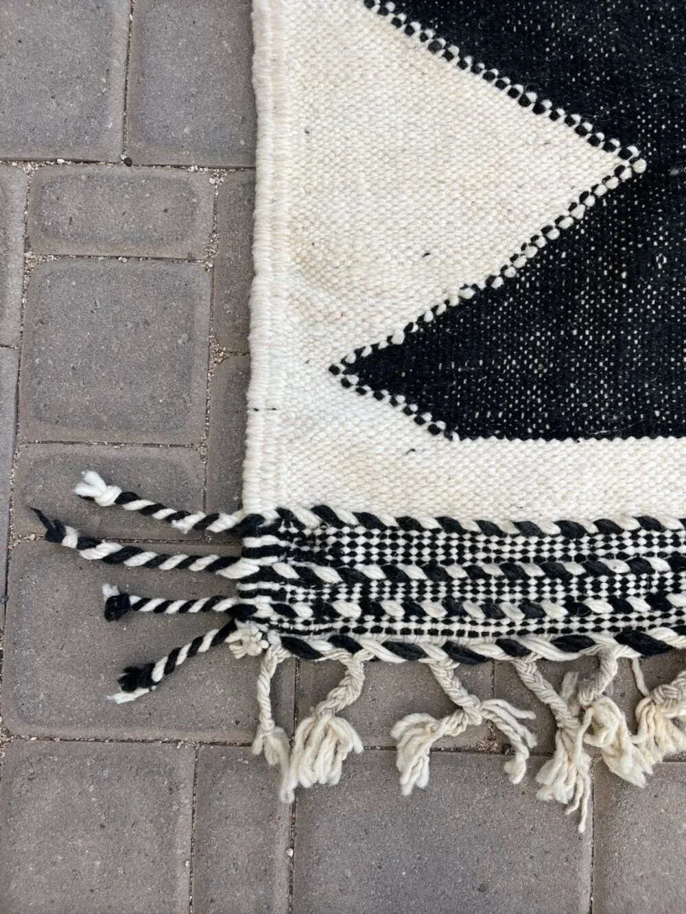Handmade Moroccan Kilim rug - Picture 5 of 8